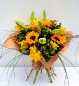 bouquet con girasoli e mix